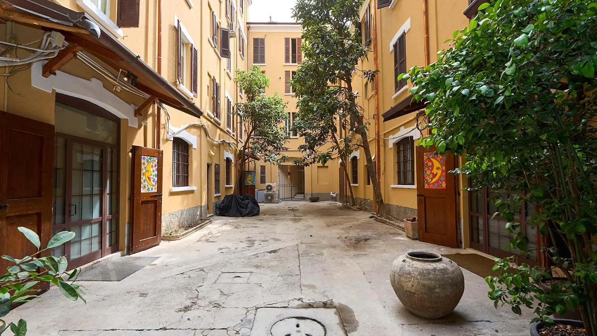 ミラノCozy House - 20 Minutes Walk From Duomo-Navigliアパートメント 0*, ミラノ イタリア